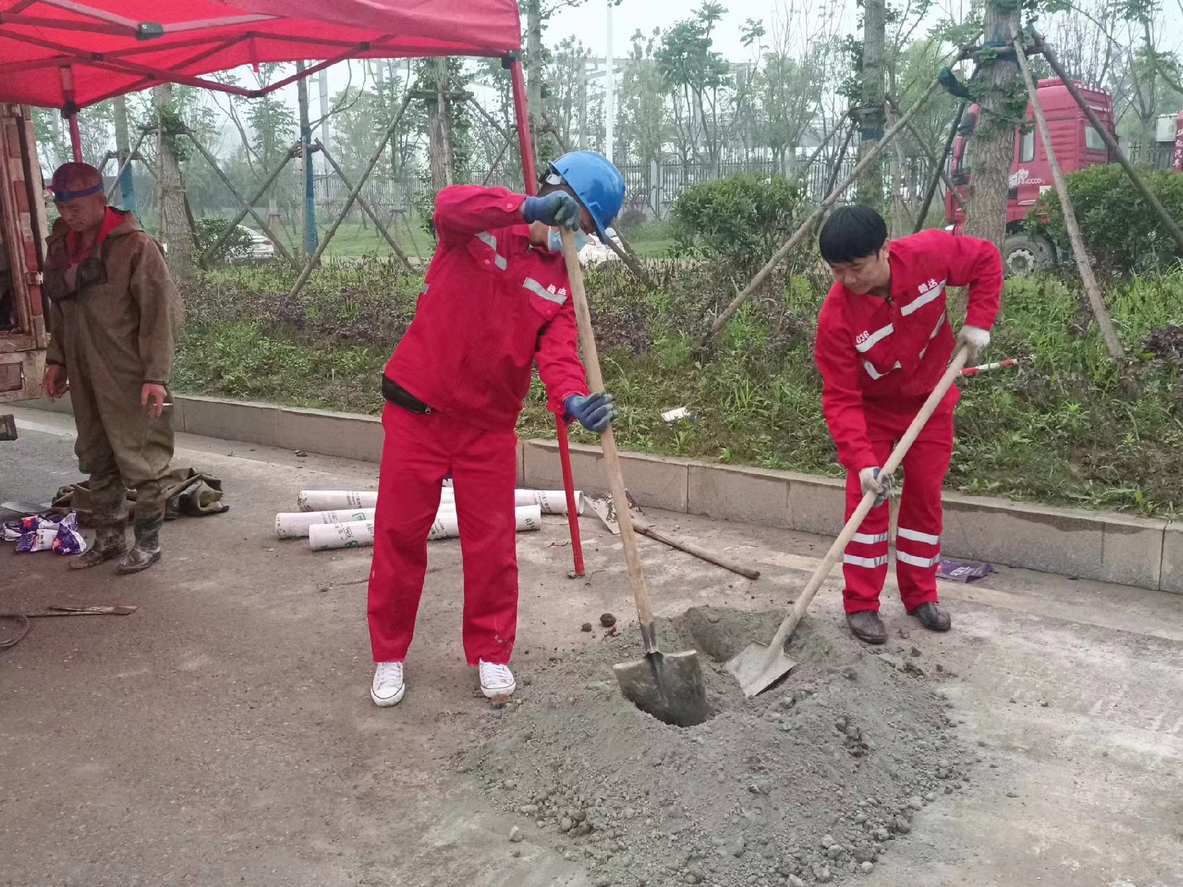 三原管道疏通哪家好】及时进行市政管道清淤
